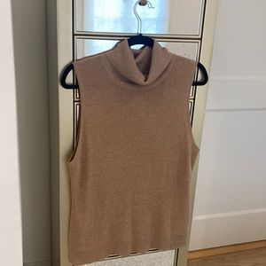L’AGENCE Luxurious Gold Shimmer Sleeveless Turtleneck